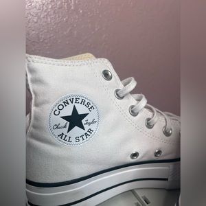 Women’s White Converse Chuck Taylor All Star Platform Converse.